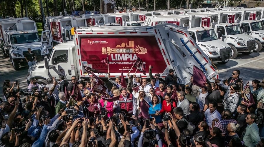 Encabeza Ismael Burgueño banderazo de arranque de 129 camiones recolectores de basura